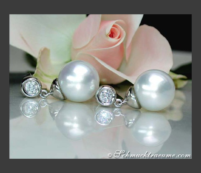 Exquisite Southsea Pearl Diamond Earrings in White gold Exquisite Southsea Pearl Diamond Earrings in White gold