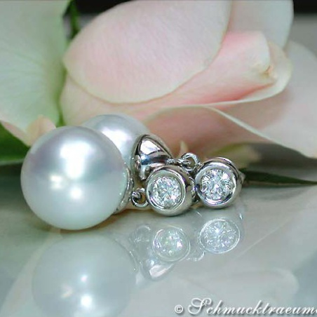 Exquisite Southsea Pearl Diamond Earrings in White gold