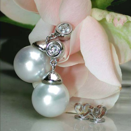 Exquisite Southsea Pearl Diamond Earrings in White gold