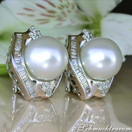 Giant Southsea Pearl Earrings with Diamonds (13,5 - 14 mm)