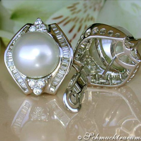 Giant Southsea Pearl Earrings with Diamonds (13,5 - 14 mm)