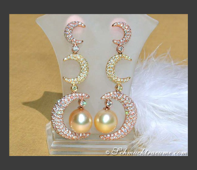 Stunning Dangling Earrings with Golden Southsea Pearls and Diamonds Stunning Dangling Earrings with Golden Southsea Pearls and Diamonds