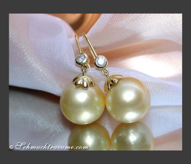 Pretty Hanging Earrings with Southsea Pearls & Diamonds Pretty Hanging Earrings with Southsea Pearls & Diamonds