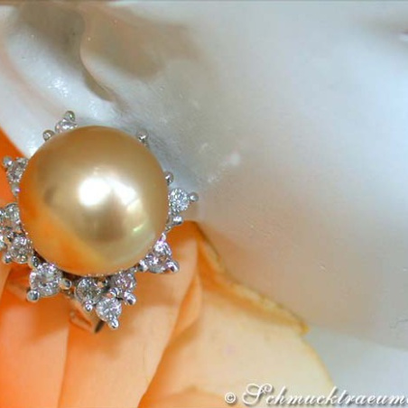 Pretty "Star" Studs with Golden Southsea Pearls & Diamonds