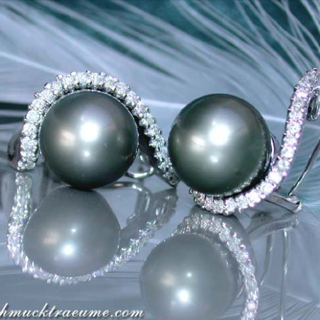 Beautiful Tahitian Pearl Earrings with Diamonds in White gold