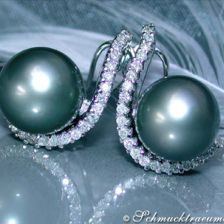 Beautiful Tahitian Pearl Earrings with Diamonds in White gold