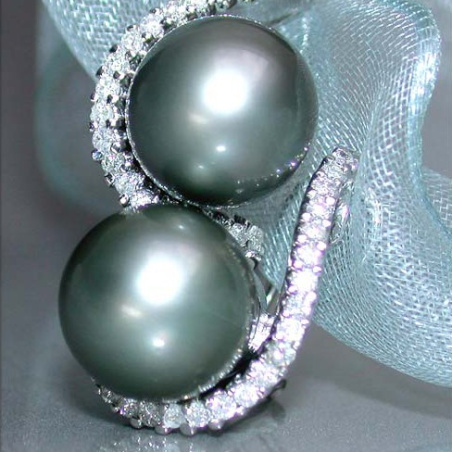 Beautiful Tahitian Pearl Earrings with Diamonds in White gold