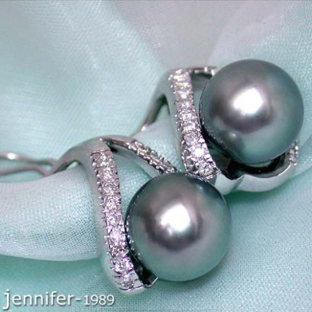 Attractive Tahitian Pearl Earrings