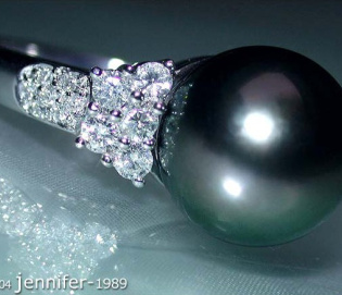 Timeless Tahitian Pearl Diamond Ring