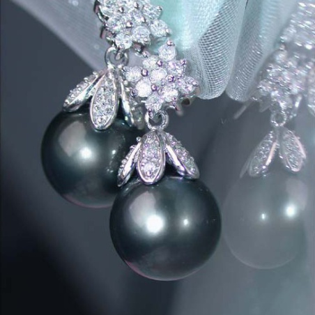 Tahitian Pearl Earrings with Diamond Squares