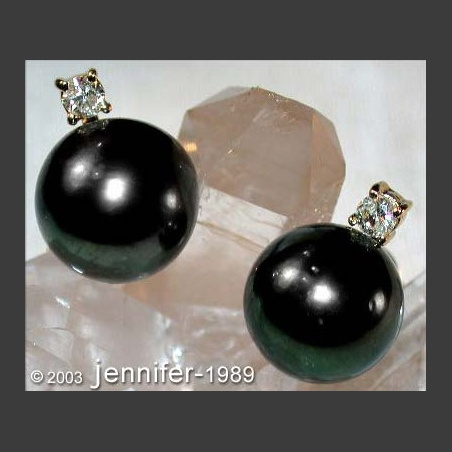 Beautiful Tahitian Pearl Studs with Diamonds in Yellow Gold 14k