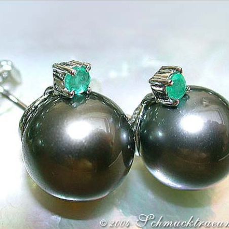 Attractive Tahitian Pearl Studs with Emeralds
