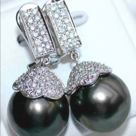 Stately Tahitian Pearl Diamond Earrings in White gold