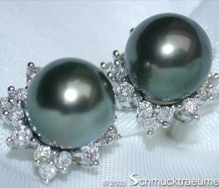Pretty "Star" Studs with Tahitian Pearls & Diamonds