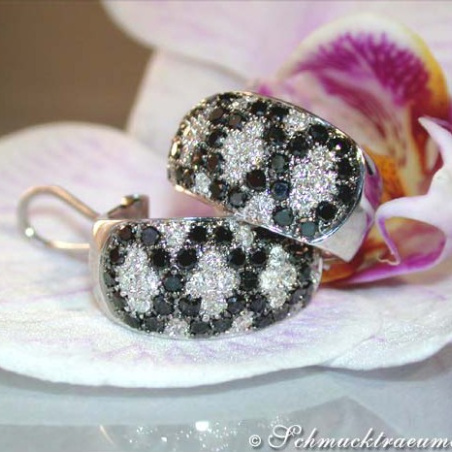 Rhombic Style Black and White Diamond Earrings
