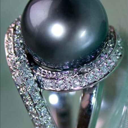 Stunning Tahitian Pearl Diamond Ring