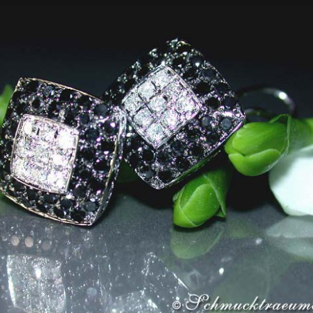 Simple Black & White Diamond Earrings (Square Style)