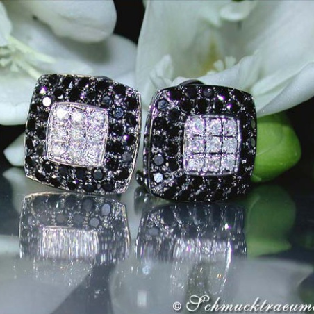 Simple Black & White Diamond Earrings (Square Style)