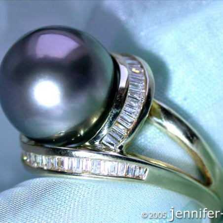 Fabulous Tahitian Pearl Ring with Diamonds in Yellow Gold 18k