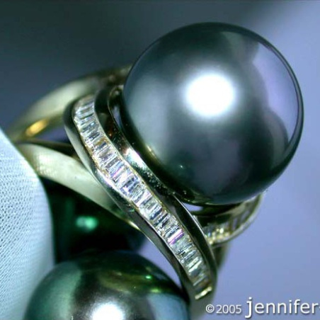 Fabulous Tahitian Pearl Ring with Diamonds in Yellow Gold 18k