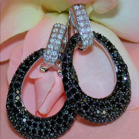 Ohrringe mit schwarzen Diamanten