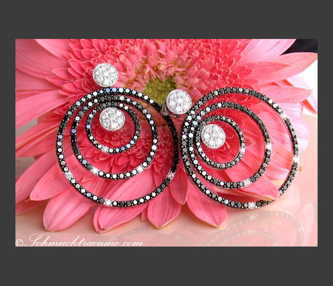 Unmissable Black & White Diamond Earrings Unmissable Black & White Diamond Earrings