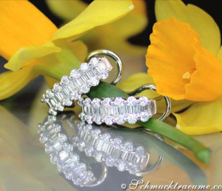 Beautiful Diamond Earrings in White gold 18k