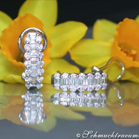 Beautiful Diamond Earrings in White gold 18k