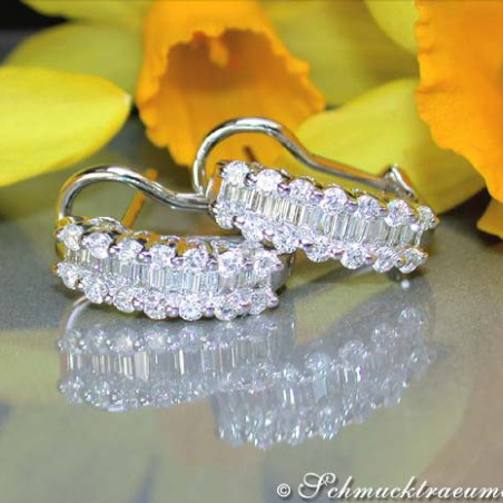 Beautiful Diamond Earrings in White gold 18k