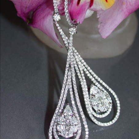 High-end Diamond Dangling Earrings (Illusion Design)