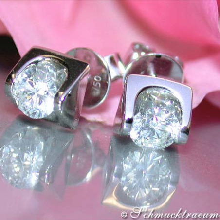 Elegant Diamond Solitaire Studs (0,70 ct.)