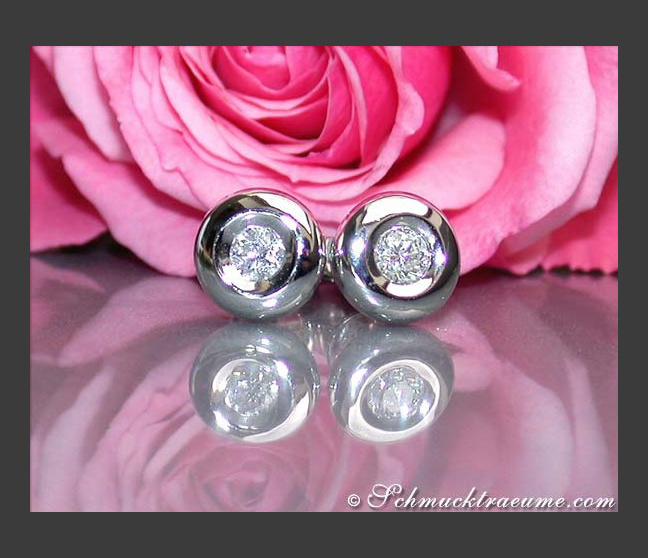 Interesting Diamond Solitaire Studs Interesting Diamond Solitaire Studs