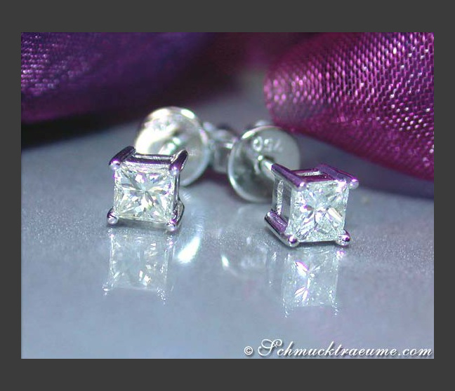 Precious Princess Diamond Solitaire Studs (0,40 ct.) Precious Princess Diamond Solitaire Studs (0,40 ct.)