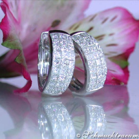 Elegant Princess Diamond Hoop Earrings in White gold 18k