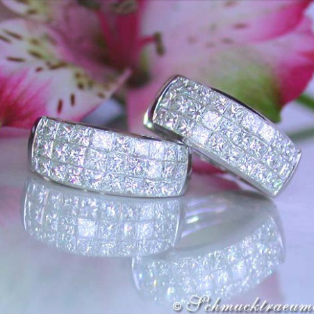 Elegant Princess Diamond Hoop Earrings in White gold 18k