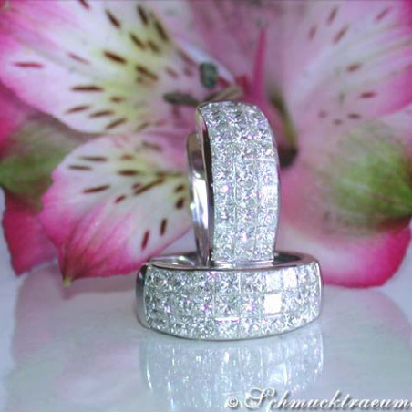 Elegant Princess Diamond Hoop Earrings in White gold 18k