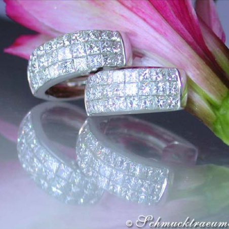 Elegant Princess Diamond Hoop Earrings in White gold 18k