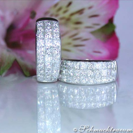 Elegant Princess Diamond Hoop Earrings in White gold 18k