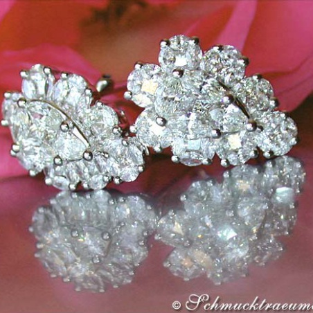 Unique Pear Shaped Diamond Earrings (Illusion Design)