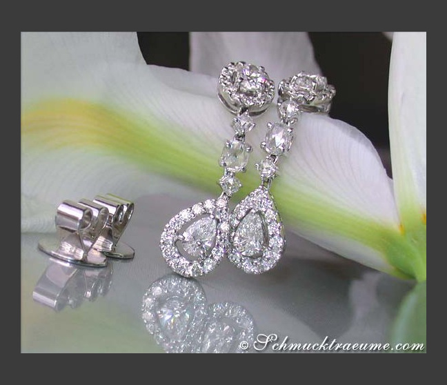 Noble Diamond Earrings with Diamonds of four cuts Noble Diamond Earrings with Diamonds of four cuts
