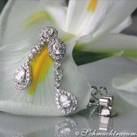 Noble Diamond Earrings with Diamonds of four cuts
