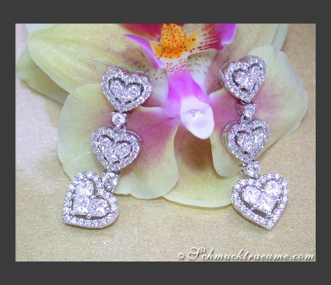 Beautiful Dangling Earrings with Diamond Hearts Beautiful Dangling Earrings with Diamond Hearts