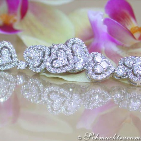 Beautiful Dangling Earrings with Diamond Hearts