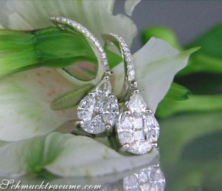Noble Illusion Design Diamond Teardrop Earrings