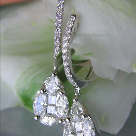 Noble Illusion Design Diamond Teardrop Earrings