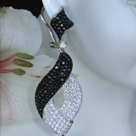 Magnificent Dangling Earrings with Black & White Diamonds