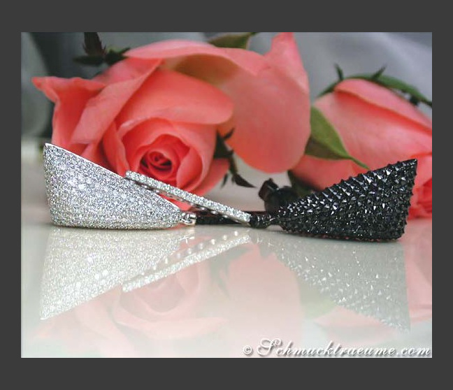 Impressive Black & White Diamond Dangling Earrings Impressive Black & White Diamond Dangling Earrings