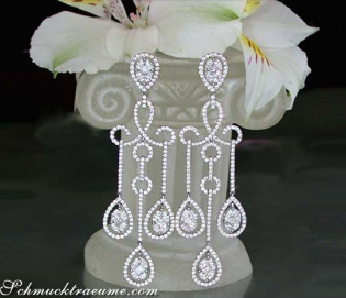 Glorious Diamond Dangling Earrings (Illusion Design)