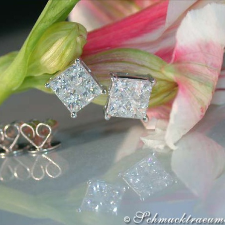 Finest Princess Diamond Stud Earrings (1,22 ct.)
