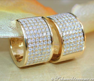 Exquisite Diamond Hoop Earrings in Yellow gold 18k